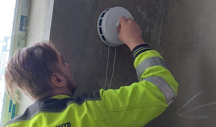 Монтаж приточных клапанов Монтаж приточных клапанов